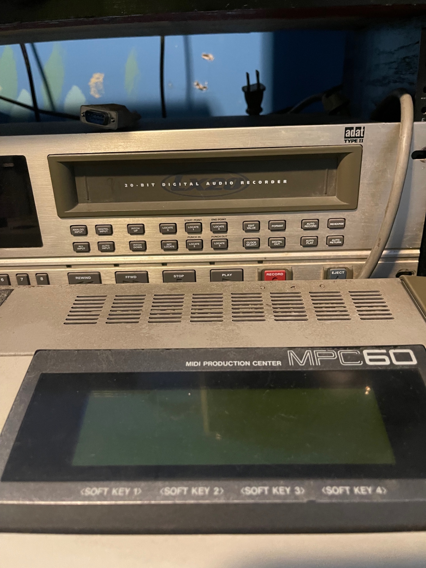 Alesis Alesis ADAT LX20 — 20-Bit Digital Audio Recorder